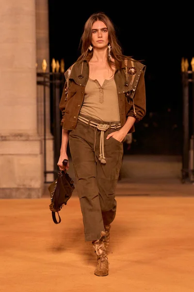 Look 5